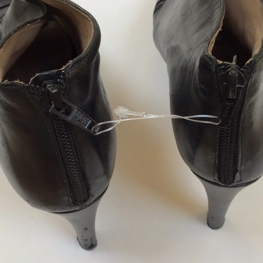 Antonio Melani Black Leather Zipper Back  Ruched Open Toe‎ High Heels 8.5